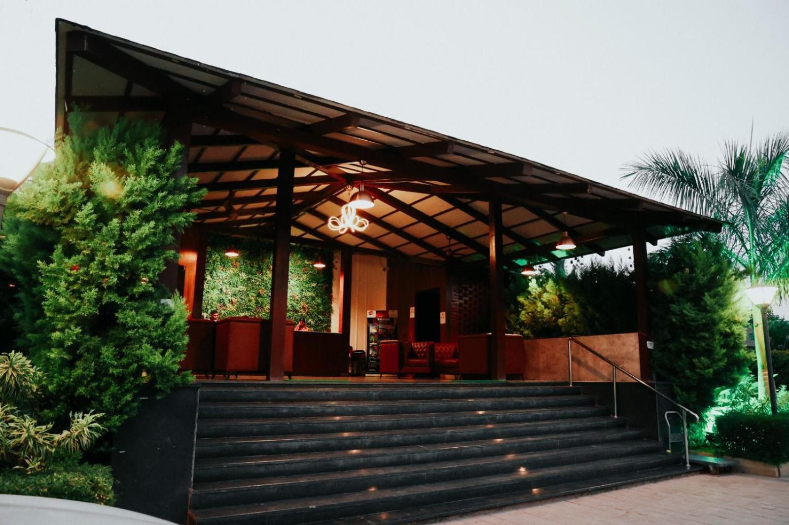Veerdency Luxury Resort Devanahalli Экстерьер фото