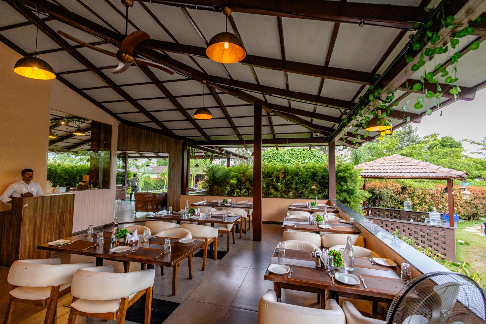 Veerdency Luxury Resort Devanahalli Экстерьер фото